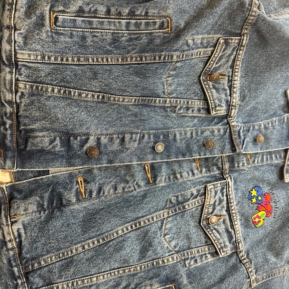 Brighton Embroidered Heart Patch Denim Jacket Sz M Oversized - Picture 6 of 12